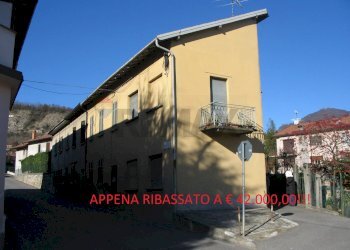Edificio all\'aperto - Casa semi indipendente Via XX Settembre
 
73, Caravate - foto 1