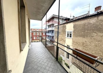 Balcone - Bilocale via Medaglie D'oro
 
31, Varese - foto 6