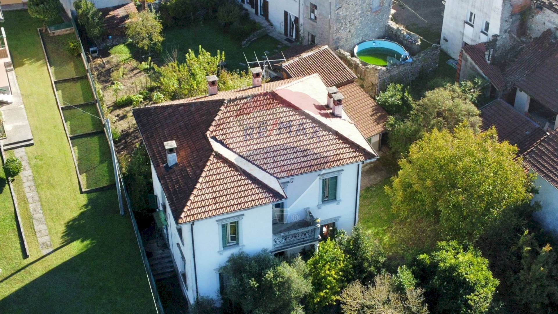 Casa all\'aperto - Villa via mazzini
 
16, Sangiano - foto 2