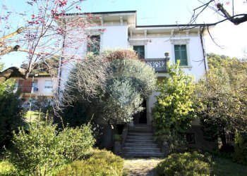 Casa all\'aperto - Villa via mazzini
 
16, Sangiano - foto 30