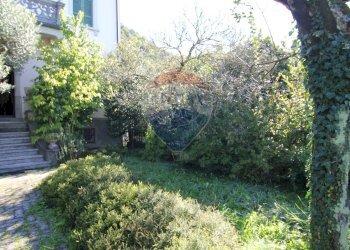 Giardino - Villa via mazzini
 
16, Sangiano - foto 32