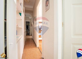 Hall / corridoio - Appartamento via Molassana
 
110A, Genova - foto 23