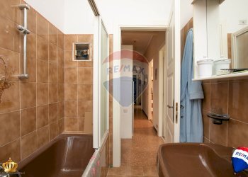 Bagno - Appartamento via Molassana
 
110A, Genova - foto 25