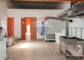 Cucina - Locale Commerciale via Carico
 
84, Acireale - foto 5