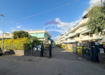 Edificio all\'aperto - Trilocale Via Pietralonga
 
44, Mascali - foto 3