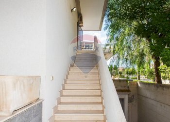 Scale - Trilocale Via Pietralonga
 
44, Mascali - foto 15