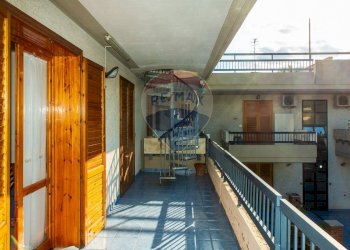 Balcone - Trilocale Via Pietralonga
 
44, Mascali - foto 17