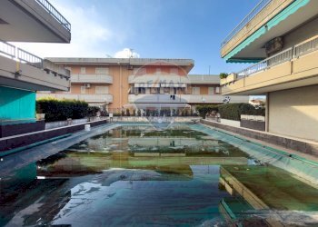 Piscina - Trilocale Via Pietralonga
 
44, Mascali - foto 46