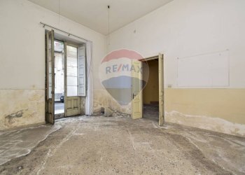 Stanza vuota - Casa indipendente VIA CARLO ALBERTO
 
87/89 p.T-1, Giarre - foto 15