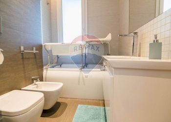 Bagno - Quadrilocale Via Nazionale
 
32, Aci Castello - foto 21