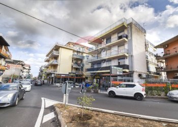 Edificio all\'aperto - Appartamento Via Cavalieri di Vittorio Veneto
 
2, Gravina di Catania - foto 35