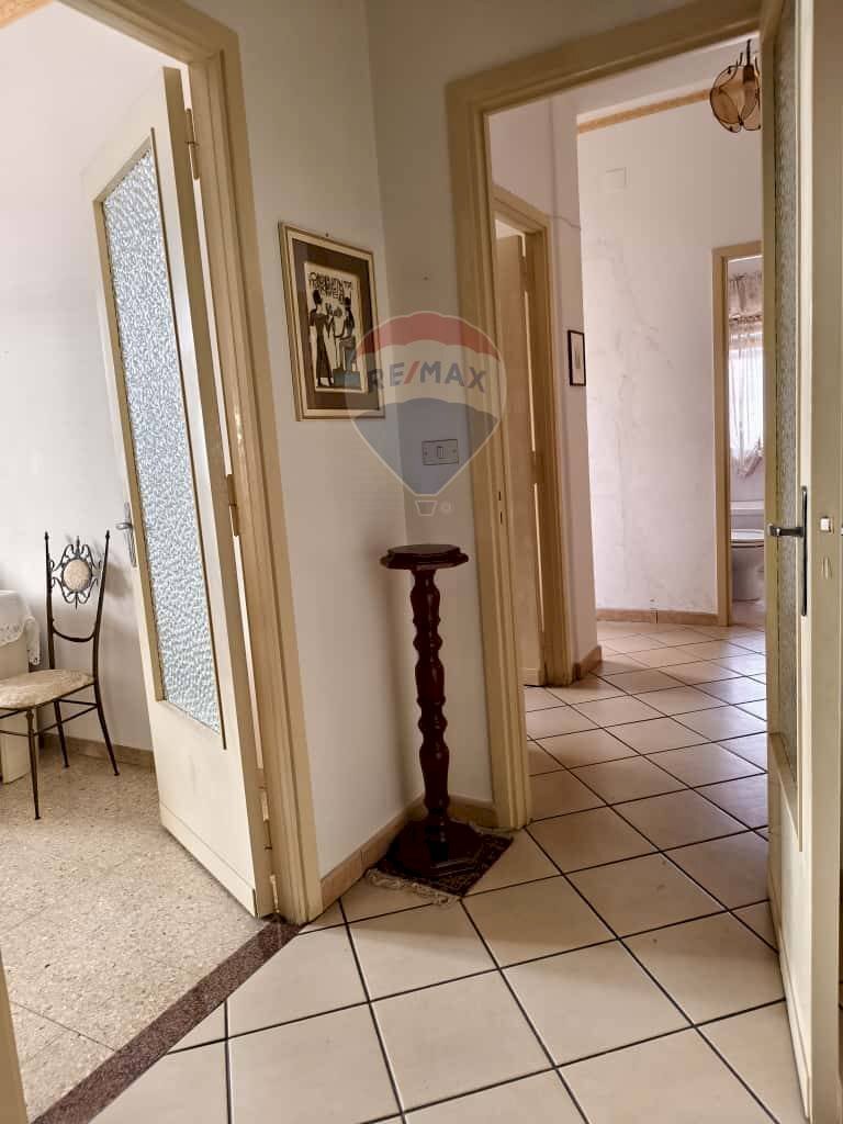 Hall / corridoio - Trilocale largo paolo amico
 
6, Acireale - foto 3