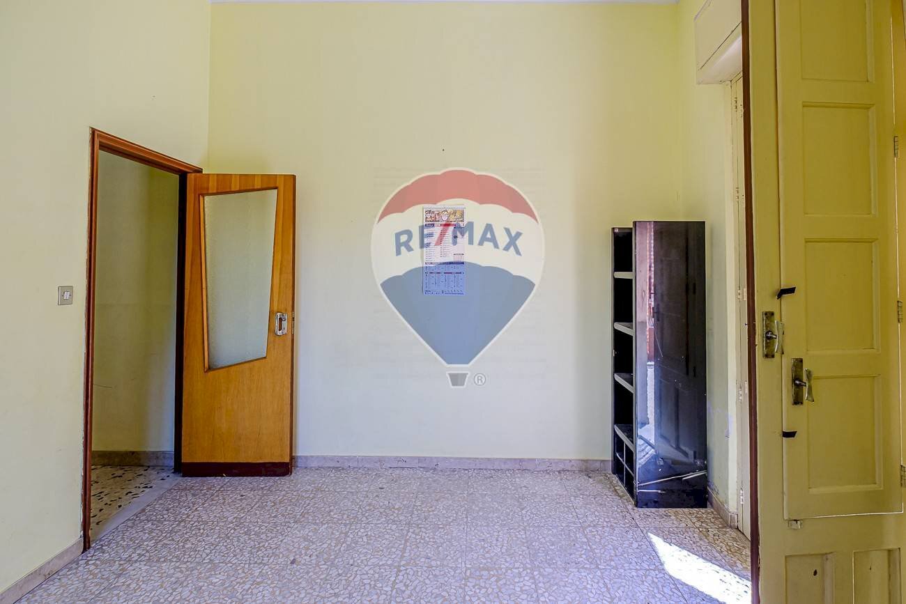 Stanza vuota - Casa semi indipendente VIA CARLO ALBERTO
 
87/89 p.1, Giarre - foto 3