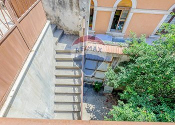 Edificio all\'aperto - Casa semi indipendente VIA CARLO ALBERTO
 
87/89 p.1, Giarre - foto 5