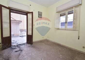 Stanza vuota - Casa semi indipendente VIA CARLO ALBERTO
 
87/89 p.1, Giarre - foto 22