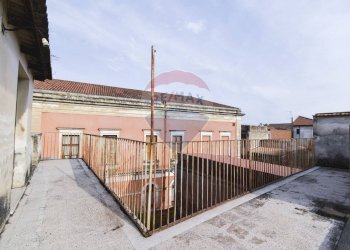 Casa all\'aperto - Casa semi indipendente VIA CARLO ALBERTO
 
87/89 p.1, Giarre - foto 35