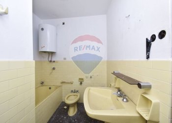 Bagno - Casa semi indipendente VIA CARLO ALBERTO
 
87/89 p.1, Giarre - foto 37