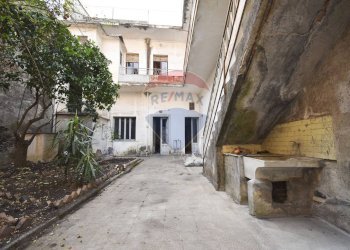 Casa all\'aperto - Casa semi indipendente VIA CARLO ALBERTO
 
87/89 p.T, Giarre - foto 3