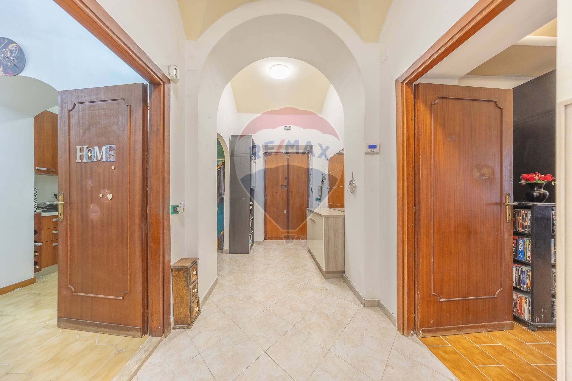 Hall / corridoio - Trilocale Via Principe Amedeo
 
307, Roma - foto 3