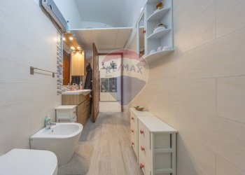 Bagno - Trilocale Via Principe Amedeo
 
307, Roma - foto 22