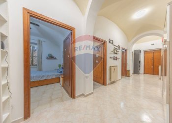 Hall / corridoio - Trilocale Via Principe Amedeo
 
307, Roma - foto 26