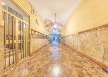 Ricezione / Lobby - Trilocale Via Principe Amedeo
 
307, Roma - foto 31