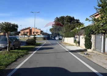 Edificio all\'aperto - Villa a Schiera Via dei Gerani
 
42, Ardea - foto 24