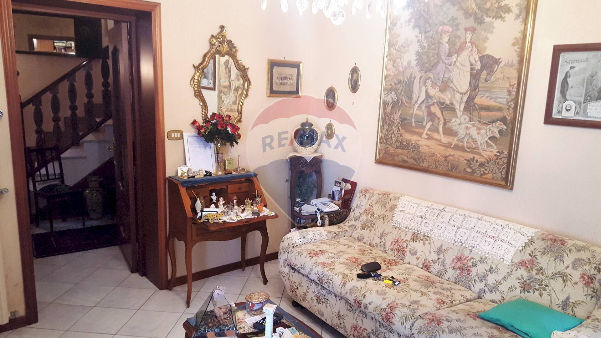 Soggiorno - Casa indipendente Via Isola Dranza
 
4, Calascibetta - foto 3