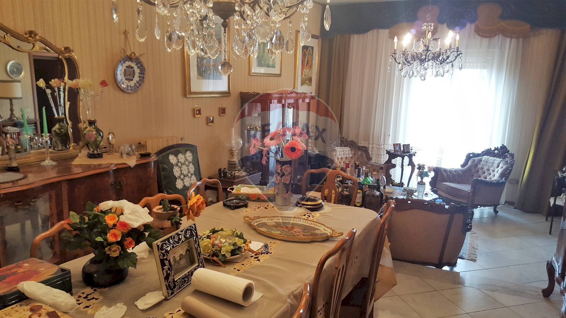 Sala da pranzo - Casa indipendente Via Isola Dranza
 
4, Calascibetta - foto 2