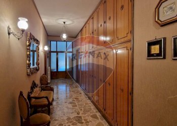 Hall / corridoio - Appartamento Via Donna Nuova
 
11, Enna - foto 3