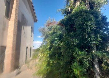 Edificio all\'aperto - Villa Contrada Cusatino
 
snc, Serradifalco - foto 5