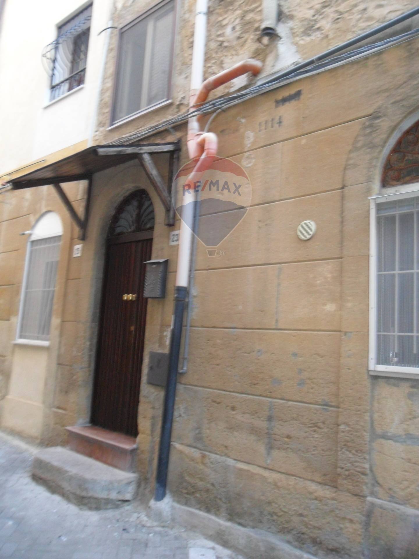 Edificio all\'aperto - Independent house Vicolo Limuti
 
23, Caltanissetta - photo 1