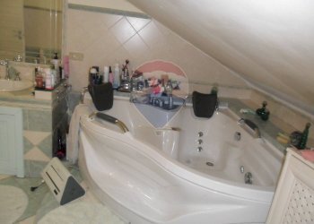 Bagno - Attico Via Amico Valenti
 
40, Caltanissetta - foto 8