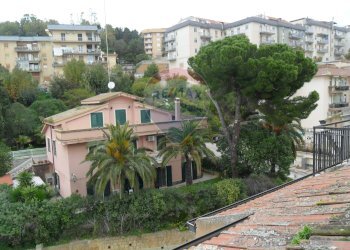 Casa all\'aperto - Attico Via Amico Valenti
 
40, Caltanissetta - foto 13