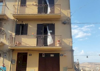 Edificio all\'aperto - Casa indipendente VIA PENTOLAI
 
106, Caltagirone - foto 3