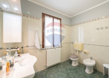 Bagno - Terraced Villa Via Anna Frank
 
24, Luzzara - photo 23