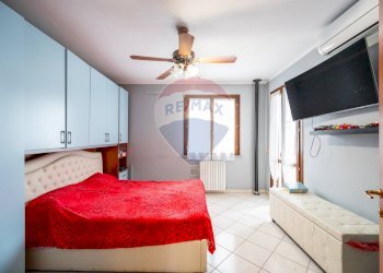 Camera / camera da letto - Terraced Villa Via Anna Frank
 
24, Luzzara - photo 25