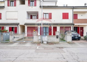 Edificio all\'aperto - Terraced Villa Via Anna Frank
 
24, Luzzara - photo 47