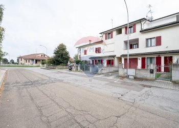 Edificio all\'aperto - Terraced Villa Via Anna Frank
 
24, Luzzara - photo 48