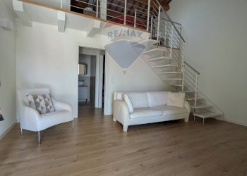 Scale - Attico Corso Fogazzaro
 
21, Vicenza - foto 7