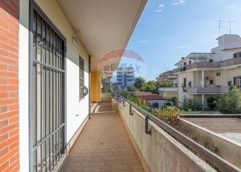 Balcone - Villa Bifamiliare Via Solferino
 
20/2, Pescara - foto 28