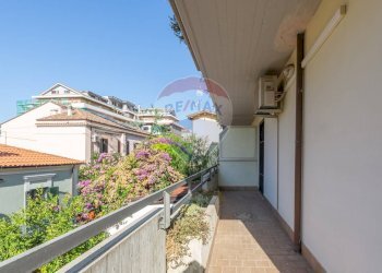 Balcone - Villa Bifamiliare Via Solferino
 
20/2, Pescara - foto 31