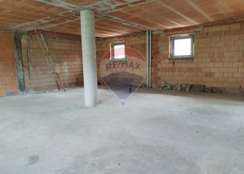 Parcheggio - Negozio Feltre - foto 7