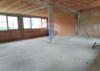 Parcheggio - Negozio Feltre - foto 13