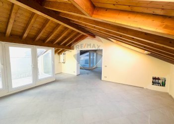 Stanza vuota - Quadrilocale Pavia - foto 3