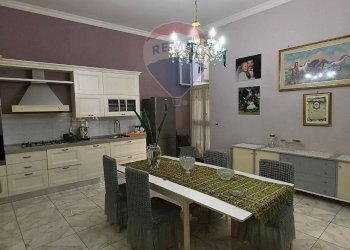Sala da pranzo - Casa semi indipendente madonna delle grazie
 
92, Avella - foto 9