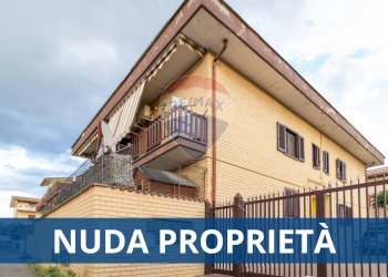 Edificio all\'aperto - Bilocale Via Giarre
36 A, Roma - foto 1