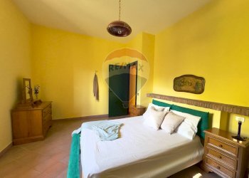 Camera / camera da letto - Casa semi indipendente Via Ponticelli
 
4D, Avellino - foto 15