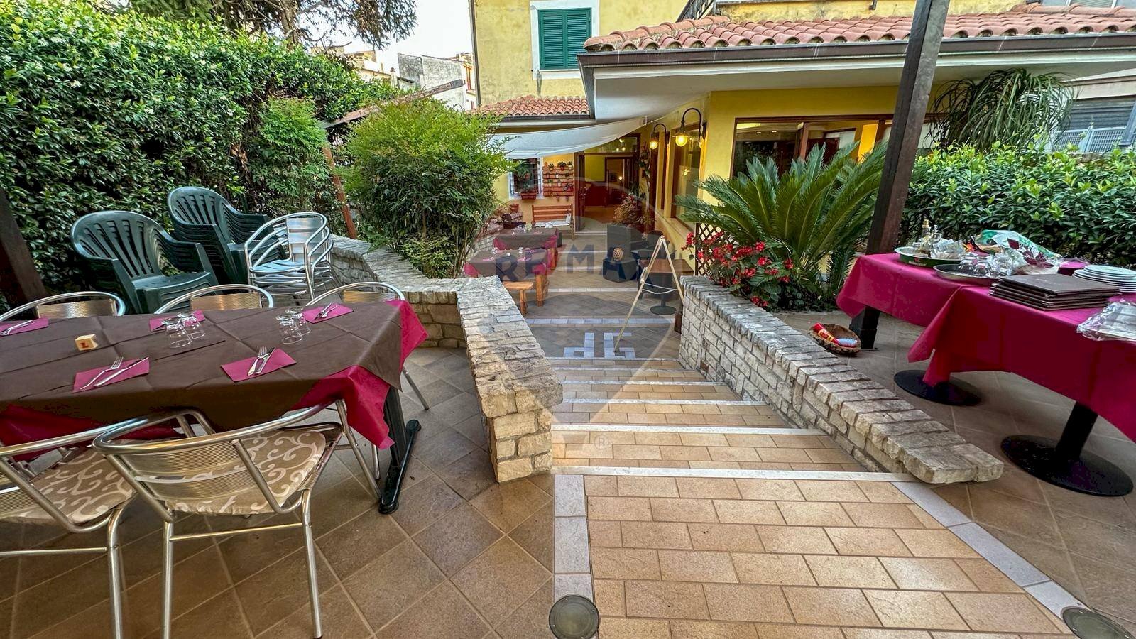 Terrazza - Commercial Premises Via Largo Dei Campi snc, Itri - photo 2