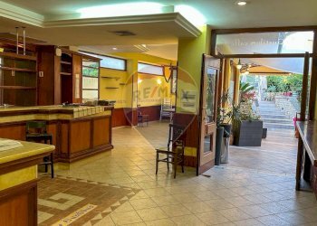 Ricezione / Lobby - Locale Commerciale Via Largo Dei Campi snc, Itri - foto 12